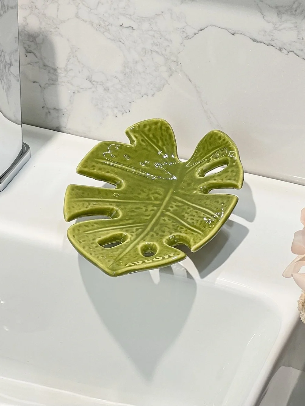 Green Leaf Ceramic Soap Dish - Home Bath